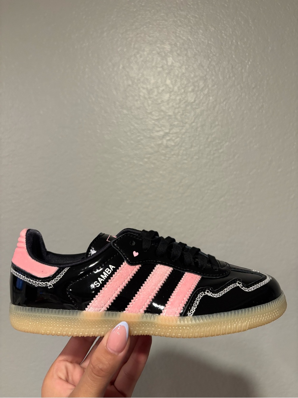 adidas girls  Samba Patent Leather Sneakers - Black & Pink
